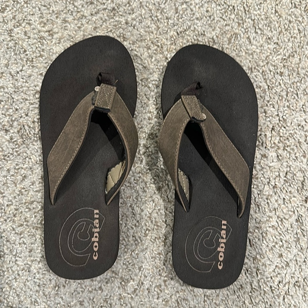 Like new! Cobian brown flip flops